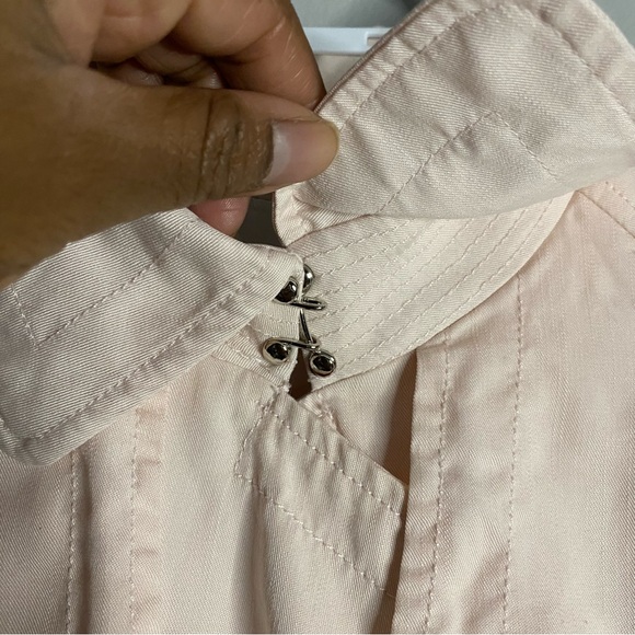 Aritzia Babaton Women's Lawson Light Pink Trench Coat - Picture 5 of 10